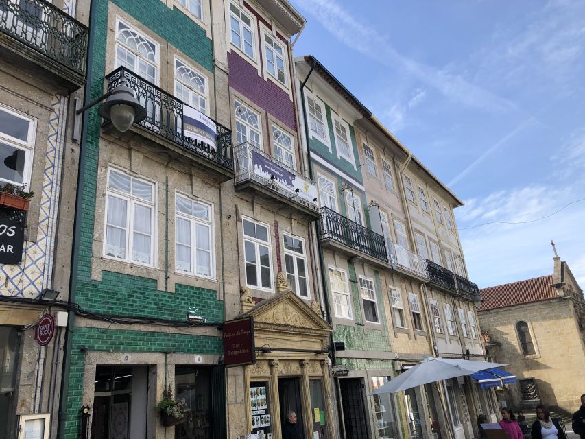 From Porto: Braga & Guimarães with Lunch Small Group Tour - Why this day trip works from Porto