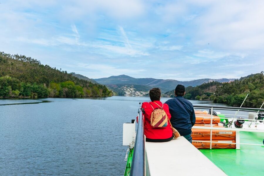 From Porto: Douro River Cruise to Régua with Lunch - From Porto’s Estiva Quay to Open River Views