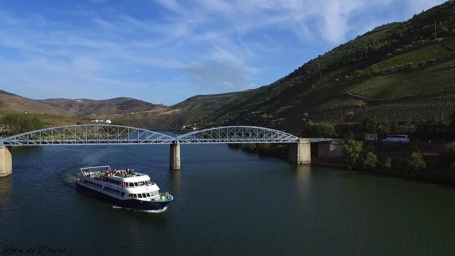 From Porto: Douro River Cruise, Winery Visit & Lunch - Breakfast and the first hours on the Douro