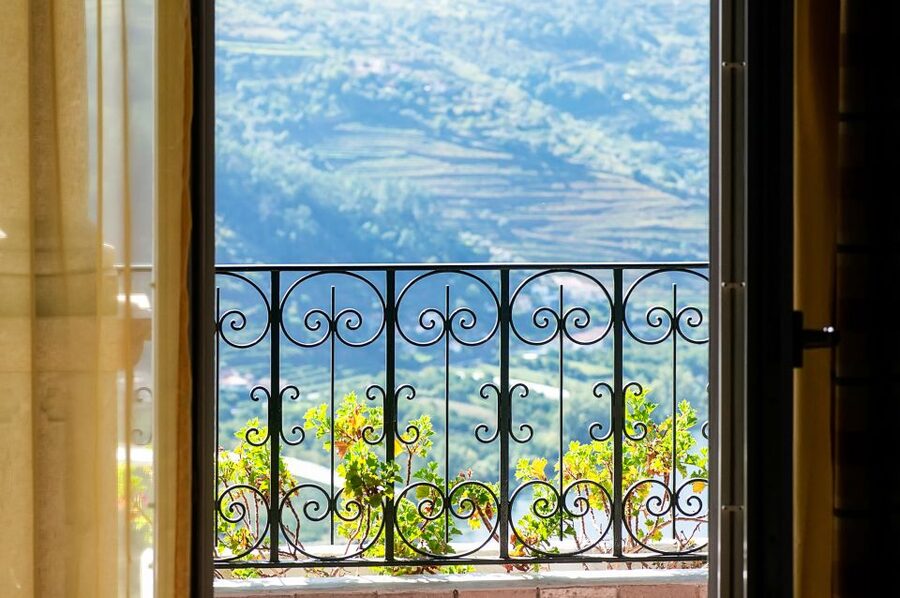 From Porto: Douro Valley w/ Boat Tour, Wine Tasting & Lunch - One hour on the Douro River