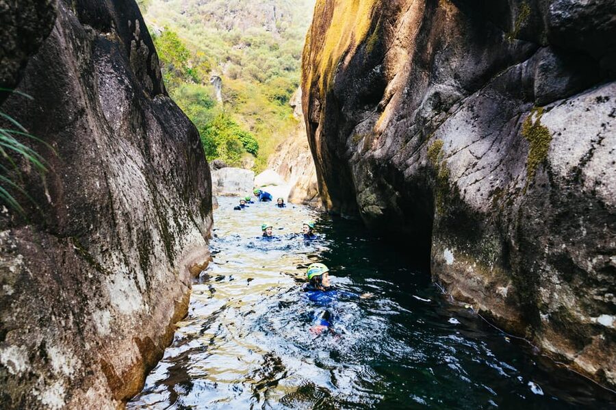 From Porto: Gerês National Park Canyoning Trip - Entering the river and finding the rhythm
