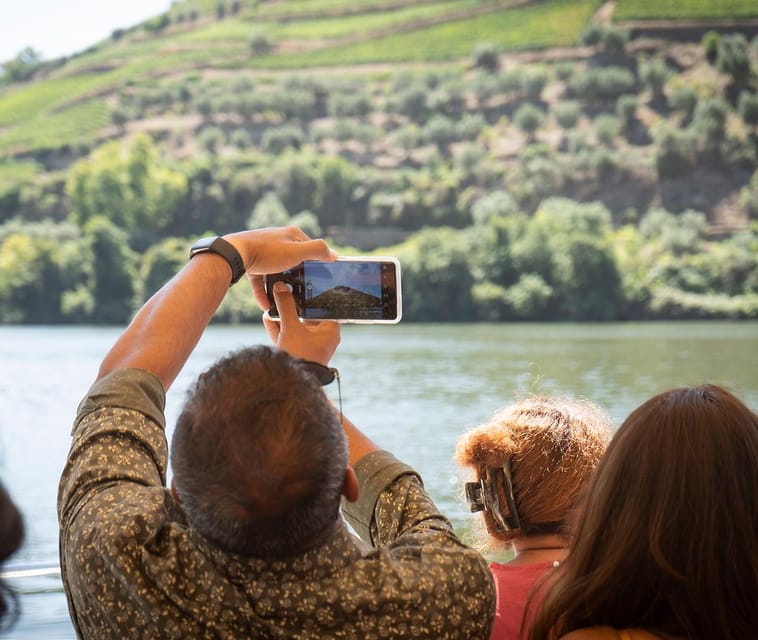 From Porto: Premium Douro Valley Small-Group Wine Tour - The one-hour cruise on the Douro