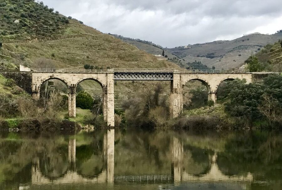 From Porto: Private Douro Valley Tour with Cruise and Wine - Lunch with Douro views