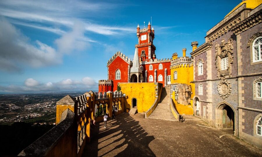 From Sintra: Pena Palace Guided Tour - Meeting at Largo Vasco da Gama 6
