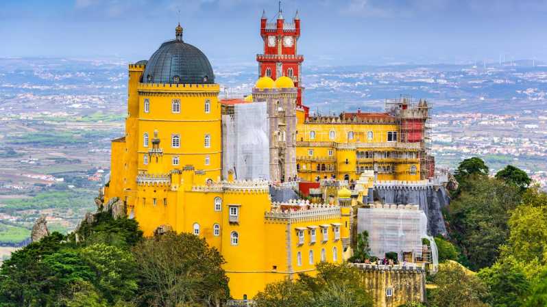 From/To Lisbon: Sintra Hop-on Hop-off Tickets + Audio Guide - The train from Lisbon to Sintra