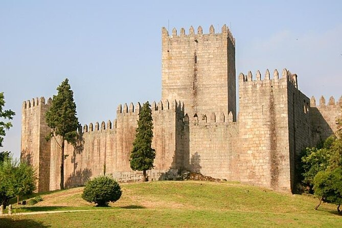 Full-Day Braga & Guimarães Guided Semi-Private Tour with Lunch from Porto - The guides make the schedule work