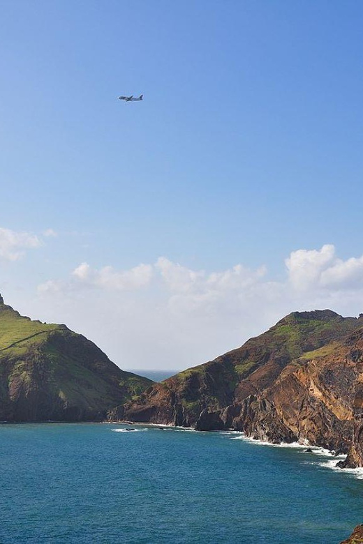 Funchal: Caniçal Ponta São Lourenco Hiking Transfer - The ocean stays beside you for most of the walk