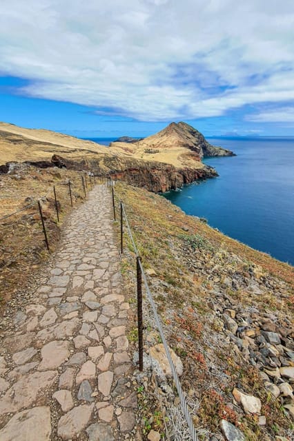 Funchal: Caniçal Ponta São Lourenco Hiking Transfer - Footwear, weather, and physical demands