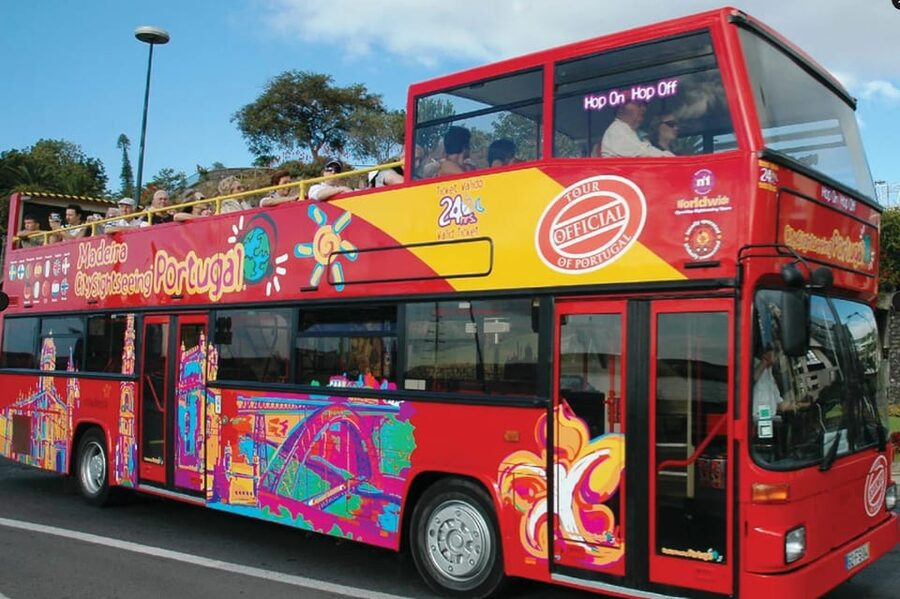 Funchal: City Sightseeing Hop-On Hop-Off Bus Tour - Start at Avenida do Mar and get your bearings