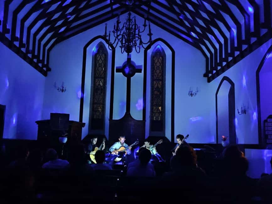 Funchal: Funchal Guitar Quartet in Concert - Entering the Presbyterian Church of Funchal