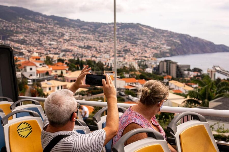 Funchal: Hop-On Hop-Off Bus Tour - Cabo Girão and the glass viewpoint