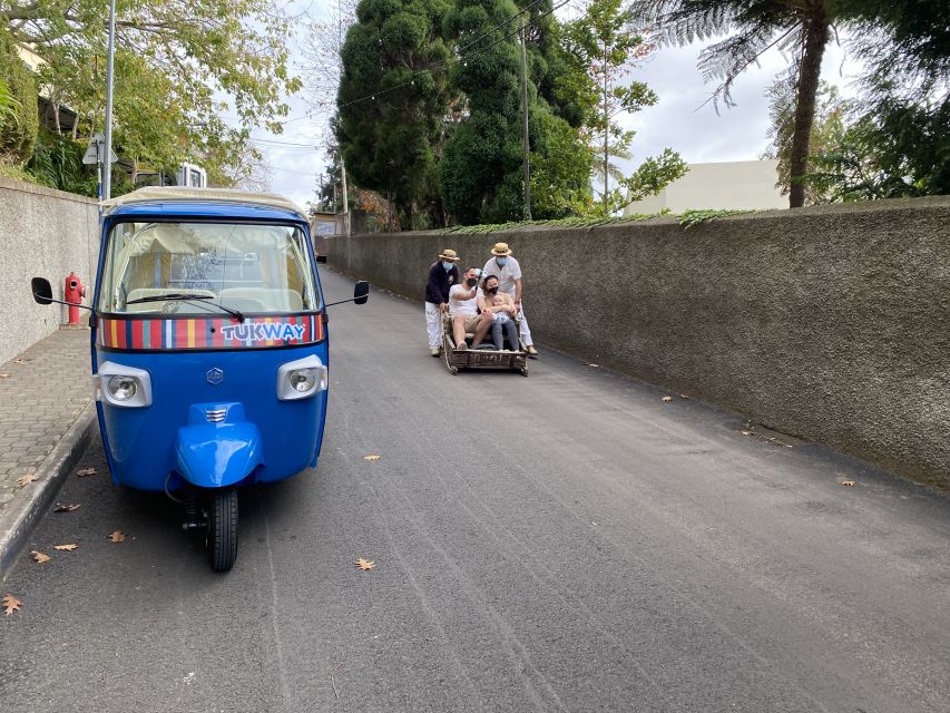 Funchal: Monte Tropical Garden & Toboggan Ride by Tuk Tuk - A lively route from Funchal to Monte