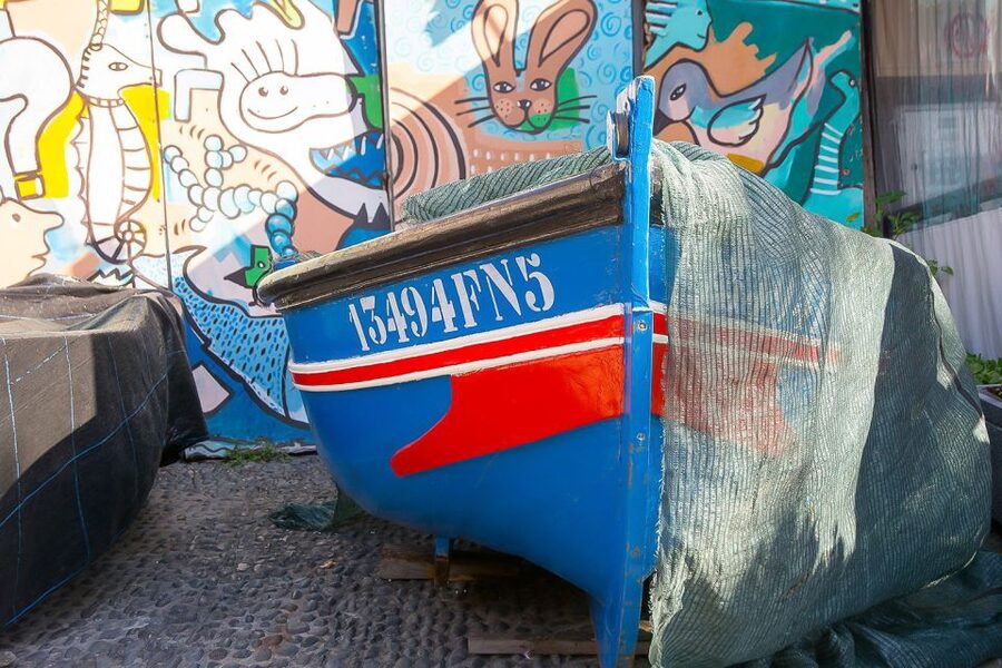 Funchal: Old Town Walking Tour - Photography, churches, and the return to the college