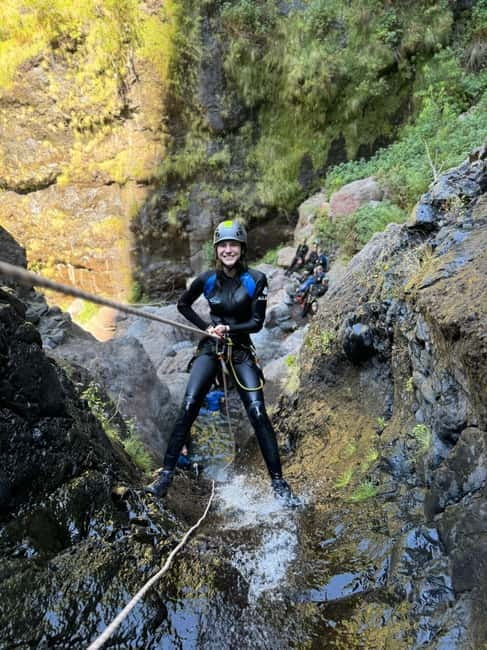 Go Explore Canyoning Level 2 (Nun's Valley) . - Four rappels and several ways down