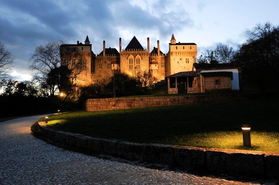 Guimarães: Palace of the Dukes of Bragança Entry Ticket - Renovation and the discounted price