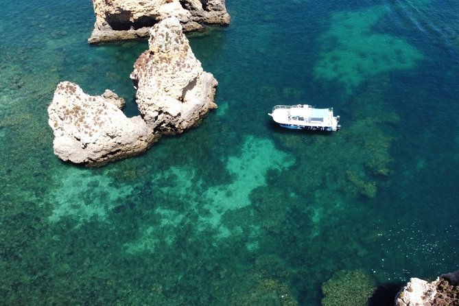 Half Day Cruise to Ponta da Piedade with Lunch and Drinks - The lunch stop near the cliffs