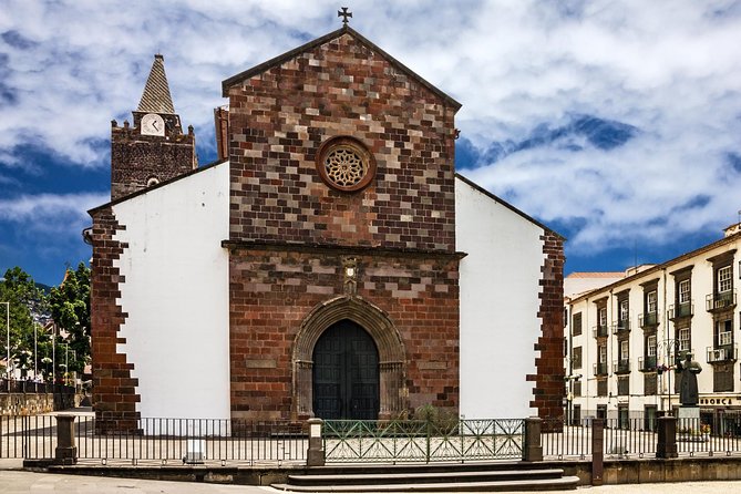 Hop-on Hop-off Bus Tour and Catamaran Whale & Dolphin Watching - Why this Funchal combination works