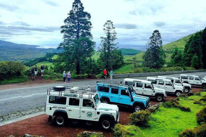 Jeep Tour Full Day Sete Cidades & Lagoa do Fogo with lunch and drinks included. - Along the Sete Cidades crater rim