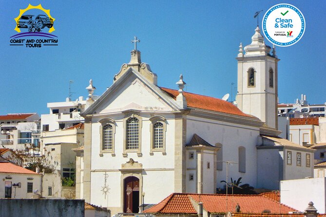 Jeep Tour of the City and Coast of Albufeira - Praia do Castelo among rocks and caves