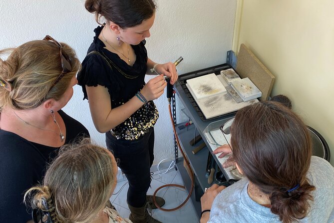 Jewellery Workshop in Albufeira - What the three-hour schedule really means