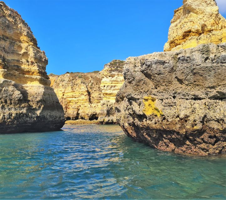 Lagos: Boat Trip to Grottos of Ponta da Piedade and Caves - Choosing the Best Time for Light and Comfort