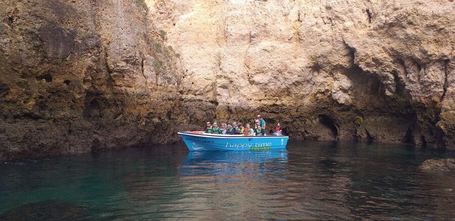 Lagos: Ponta da Piedade Rock Formations Guided Boat Tour - Meeting the boat at Lagos Marina