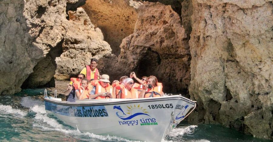 Lagos: Ponta da Piedade Rock Formations Guided Boat Tour - The 75-minute route along Lagos’ best-known coast
