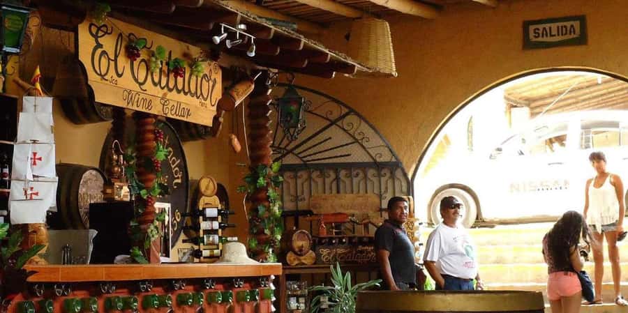 Lagos/Praia da Luz: Wine Tour, Tastings, Tapas, and Music - Languages, Cancellation, and Planning Details
