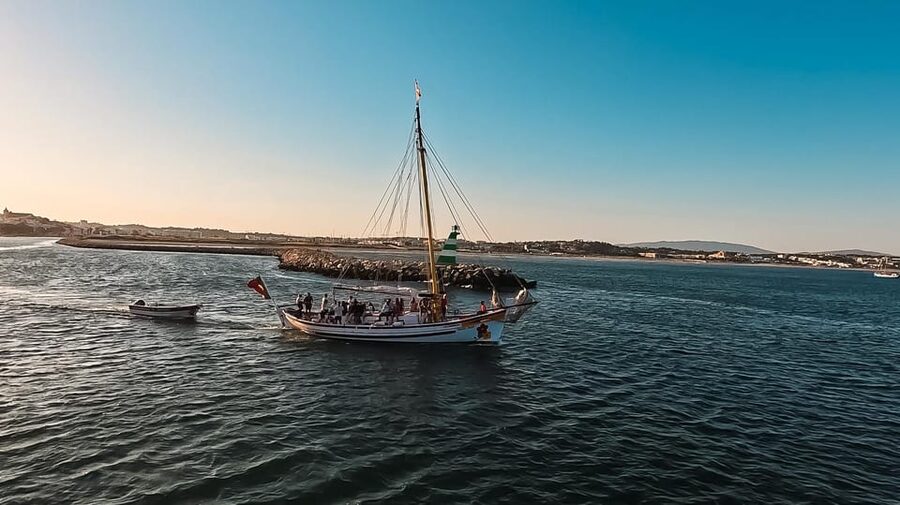 Lagos: Sunset Sail aboard a Traditional Boat with Prosecco - Quiet cruise or floating party?