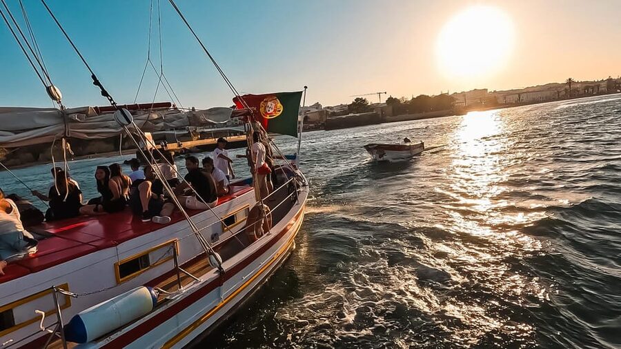 Lagos: Sunset Sail aboard a Traditional Boat with Prosecco - Who will enjoy this Lagos sunset cruise?