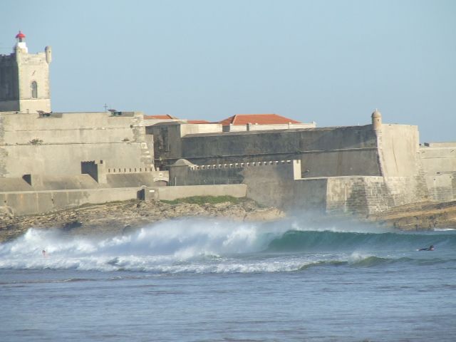 Lisbon: 1.5-Hour Surf Lesson - Why Carcavelos Is a Good Place to Learn
