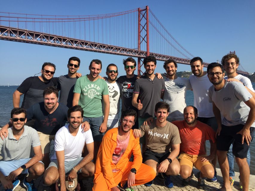 Lisbon: 1-Hour Beer or Sangria Bike Sightseeing Tour - Drinks, Music, and the Social Side