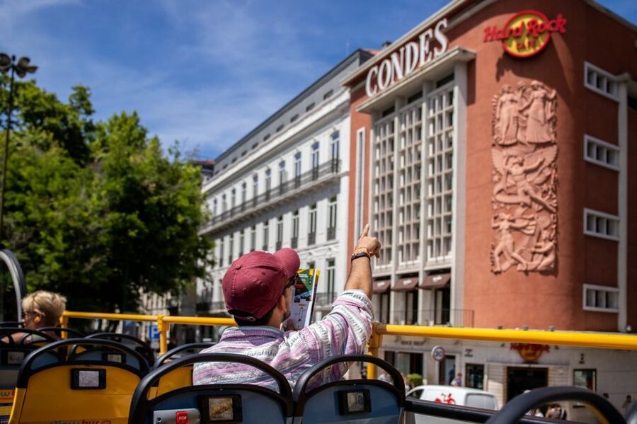 Lisbon: 1-or 2-Day Hop-On Hop-Off Bus Tour - Why this bus works well on a first day