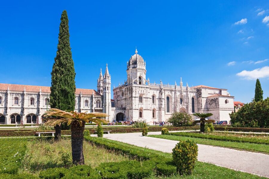 Lisbon: 1-or 2-Day Hop-On Hop-Off Bus Tour - Belém route: Lisbon’s grand western showcase