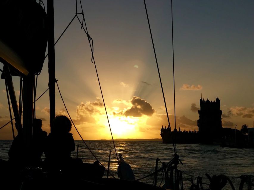 Lisbon: 1 or 2-Hour Cruise along the Tagus River - What the boat ride feels like in practice
