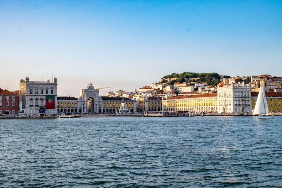Lisbon: 1 or 2-Hour Cruise along the Tagus River - Who will enjoy this cruise most?