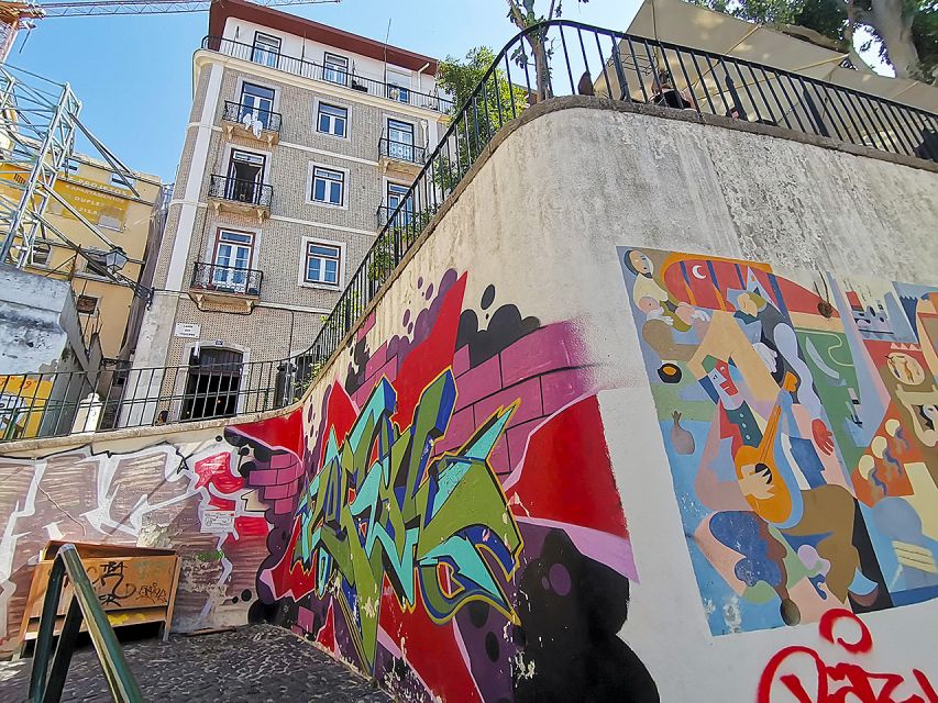 Lisbon: 2-Hour Street Art Photo Tour - Key things to know before you book