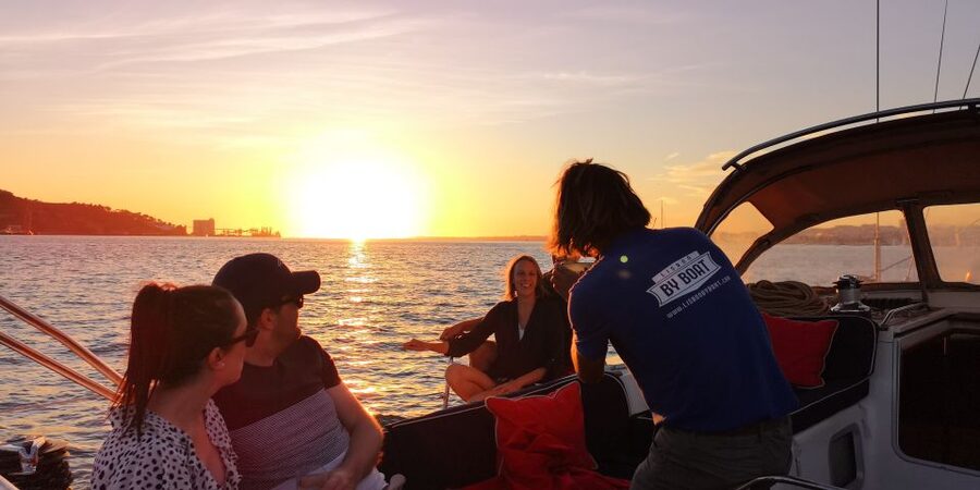 Lisbon: 2-Hour Sunset Sailing Tour on Luxury Sailing Yacht - Why Lisbon makes sense from the Tagus