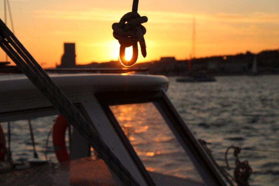 Lisbon: 2H Sunset Boat Cruise Tour with Drinks - Why this cruise works so well at sunset