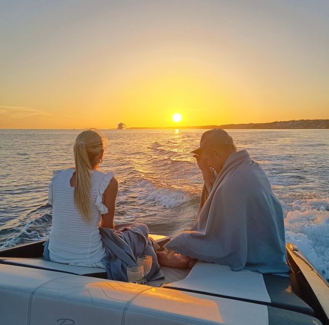 Lisbon: 2H Sunset Boat Cruise Tour with Drinks - Belém Tower and the Monument to the Discoveries