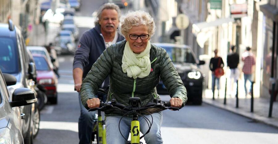 Lisbon: 3-Hour Tour by E-Bike - São Pedro de Alcântara and the first big view