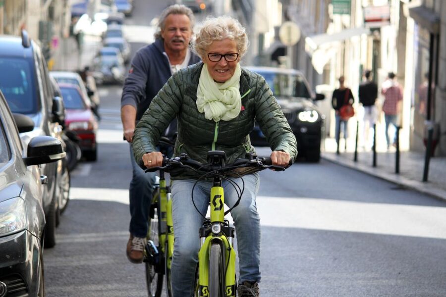 Lisbon: 3-Hour Tour by E-Bike - Returning toward Handelsplatz