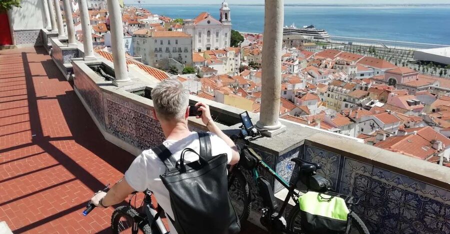 Lisbon: 7 Hills Panoramic Guided Tour by E-Bike - Why the e-bike changes the seven hills