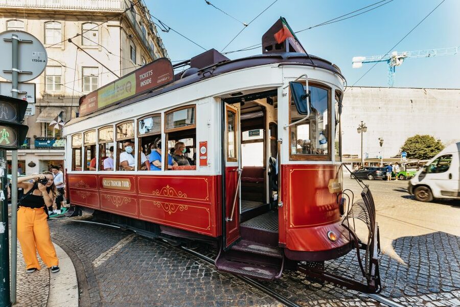 Lisbon: 72/96-Hour Hop-On Hop-Off Bus, Tram & Boat Ticket - Key points to know before you buy