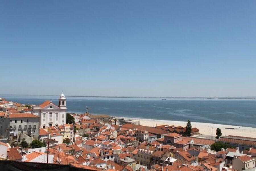 Lisbon: Alfama and São Jorge Castle Quarters Walking Tour - Is $23 a fair price for 150 minutes?