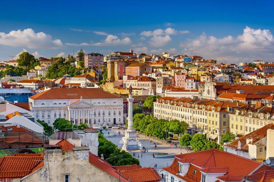 Lisbon: Alfama, Bairro Alto and Downtown Walking Tour - Alfama’s old lanes and colorful buildings