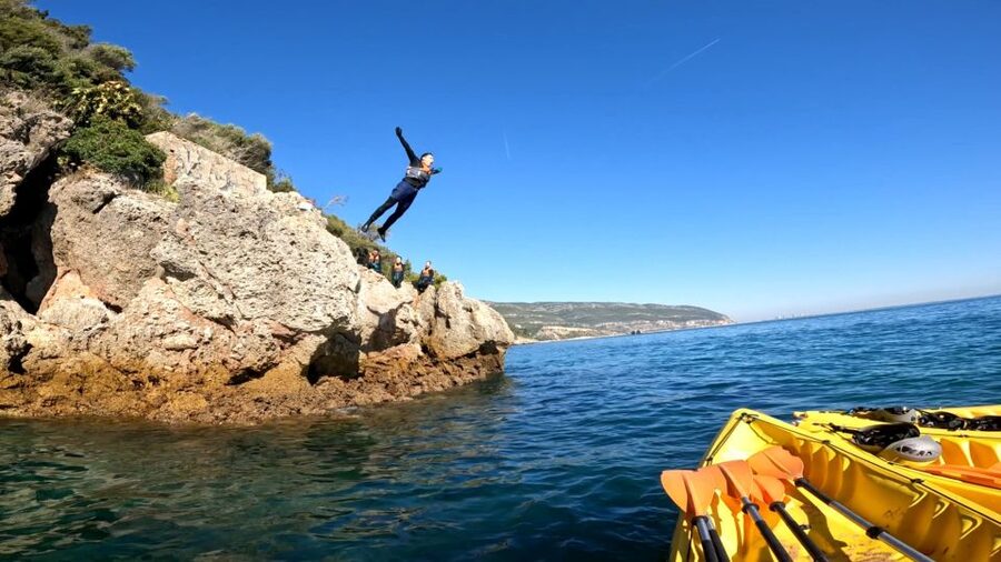 Lisbon: Arrábida Kayak and Coasteering Adventure Tour - Sea caves, old stories, and optional cliff jumps
