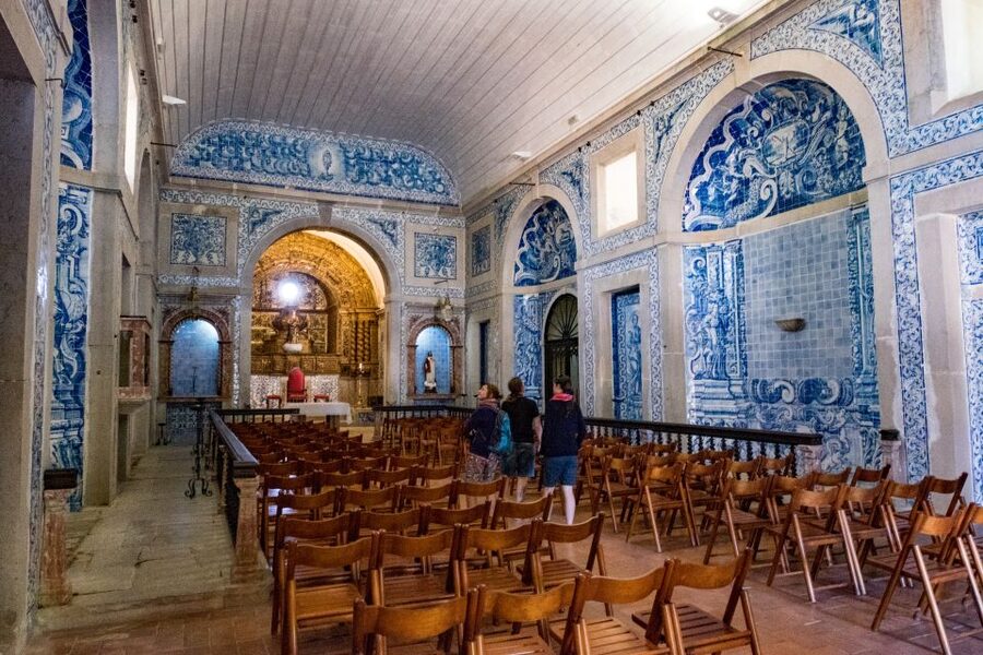 Lisbon: Arrábida Natural Park and Sesimbra Day Trip - Saint Margareth Cave and Portinho da Arrábida