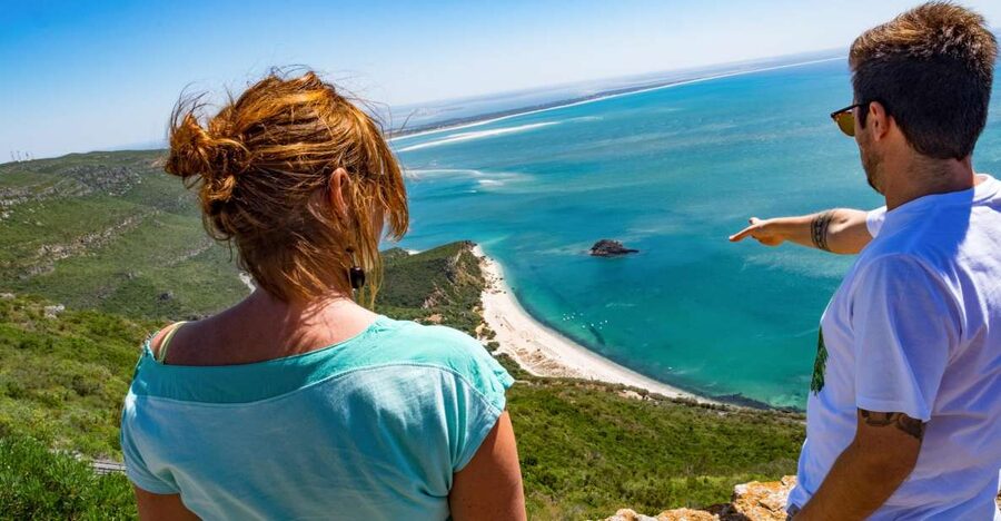 Lisbon: Arrábida Natural Park and Sesimbra Day Trip - Crossing the 25 de Abril Bridge into greener country