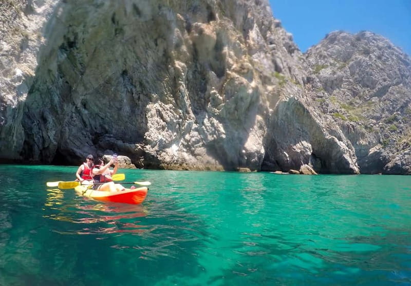 Lisbon: Arrabida Park Kayak Tour with Beach Picnic - From Time Out Market to Sesimbra’s fishing coast